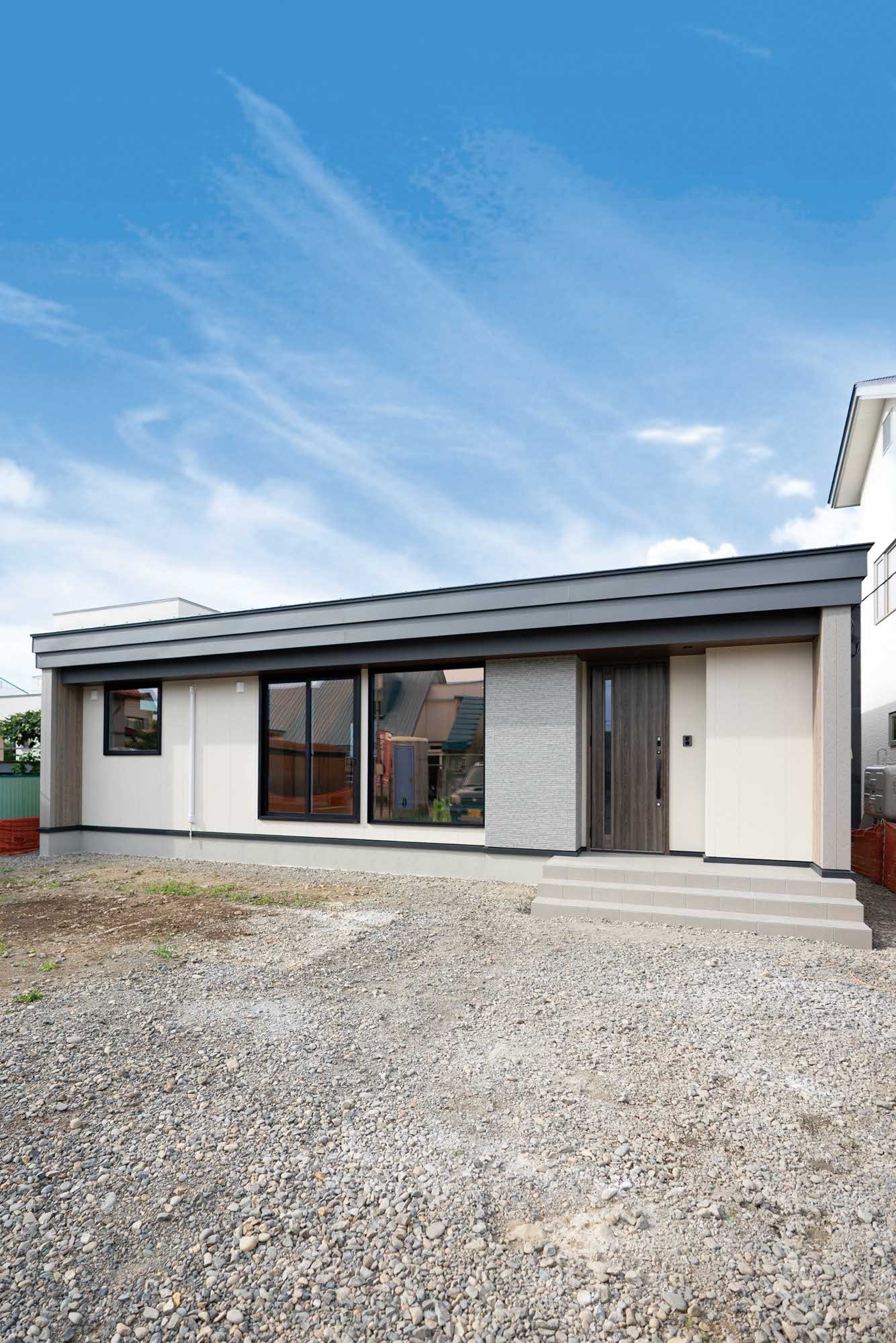 落着いたカラーコーディネートと立体感のあるフォルムがお洒落な外観