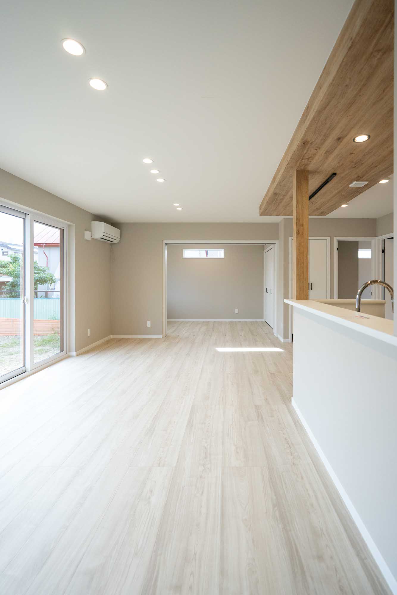 続き間とつなげてゆったり使えるLDK空間には、南面から陽射しもたっぷり！